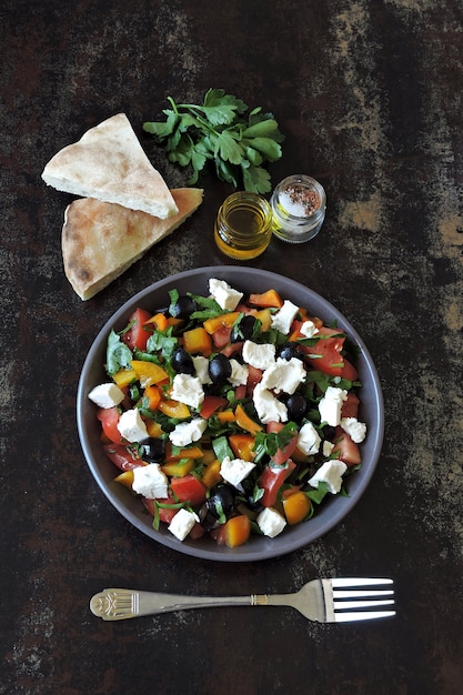 The Complete Mediterranean Diet Guide: Recipes, Benefits & 7-Day Plan
