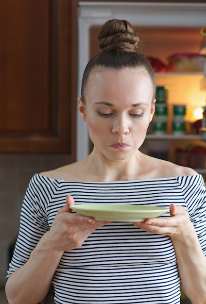 A split image showing: On one side, a person looking frustrated while reading generic dietary advice. On the other side, a person looking satisfied and healthy while following a personalized nutrition plan based on their DNA.